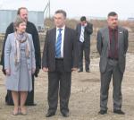 ���-������������